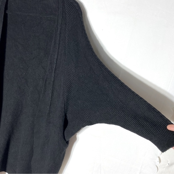Women’s Black Open Front Dolman Sleeve Knit Cardigan W Pockets M - Picture 6 of 13